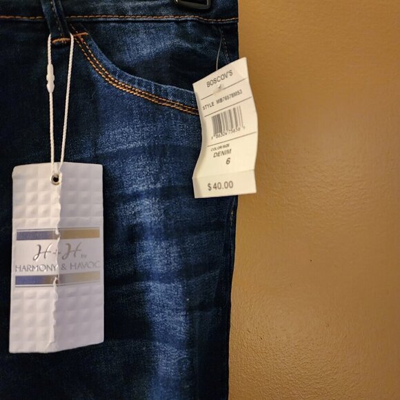 Harmony & Hevoc Bermuda Shorts - Picture 4 of 7